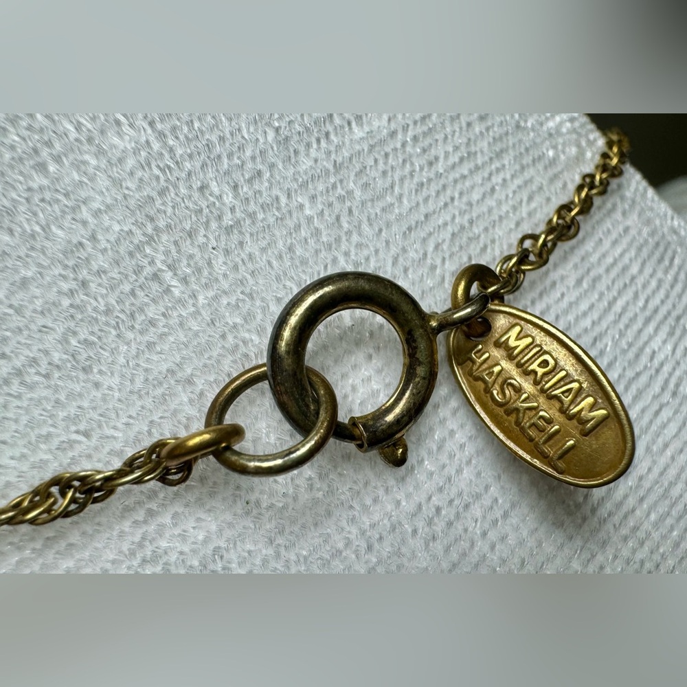 RARE!! Miriam Haskell Gold-tone Necklace with Gold-tone Twisted Barrel Beads - Picture 6 of 11